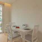 Bright 1 Bdr W/ Pool View By Lovelystay