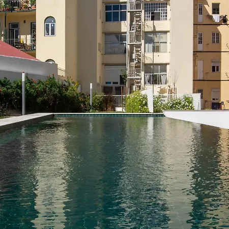 1 Bdr With Pool And Balcony By Lovelystay *