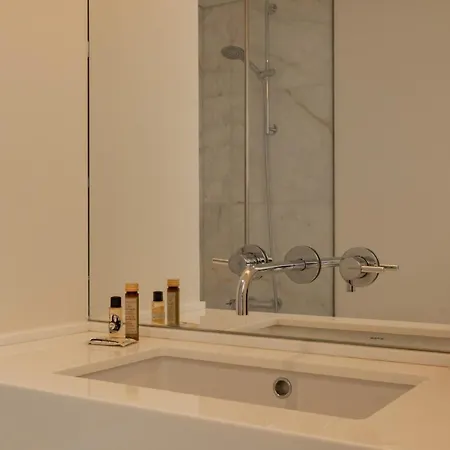 Bright 1 Bdr W/ Pool View By Lovelystay Apartment Lisbon
