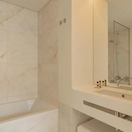 Bright 1 Bdr W/ Pool View By Lovelystay Apartamento Lisboa