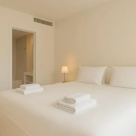 Bright 1 Bdr W/ Pool View By Lovelystay Apartment