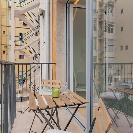 Bright 1 Bdr W/ Pool View By Lovelystay Lizbona