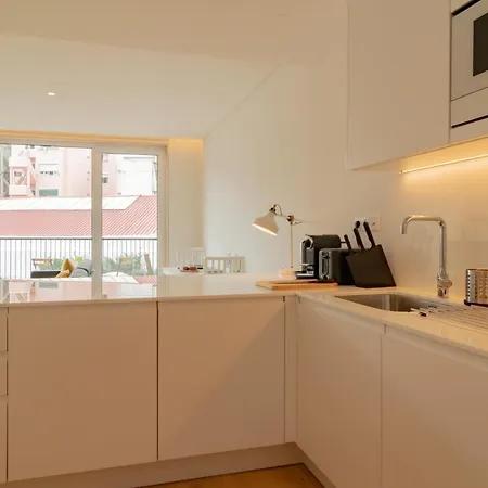 Bright 1 Bdr W/ Pool View By Lovelystay Appartement